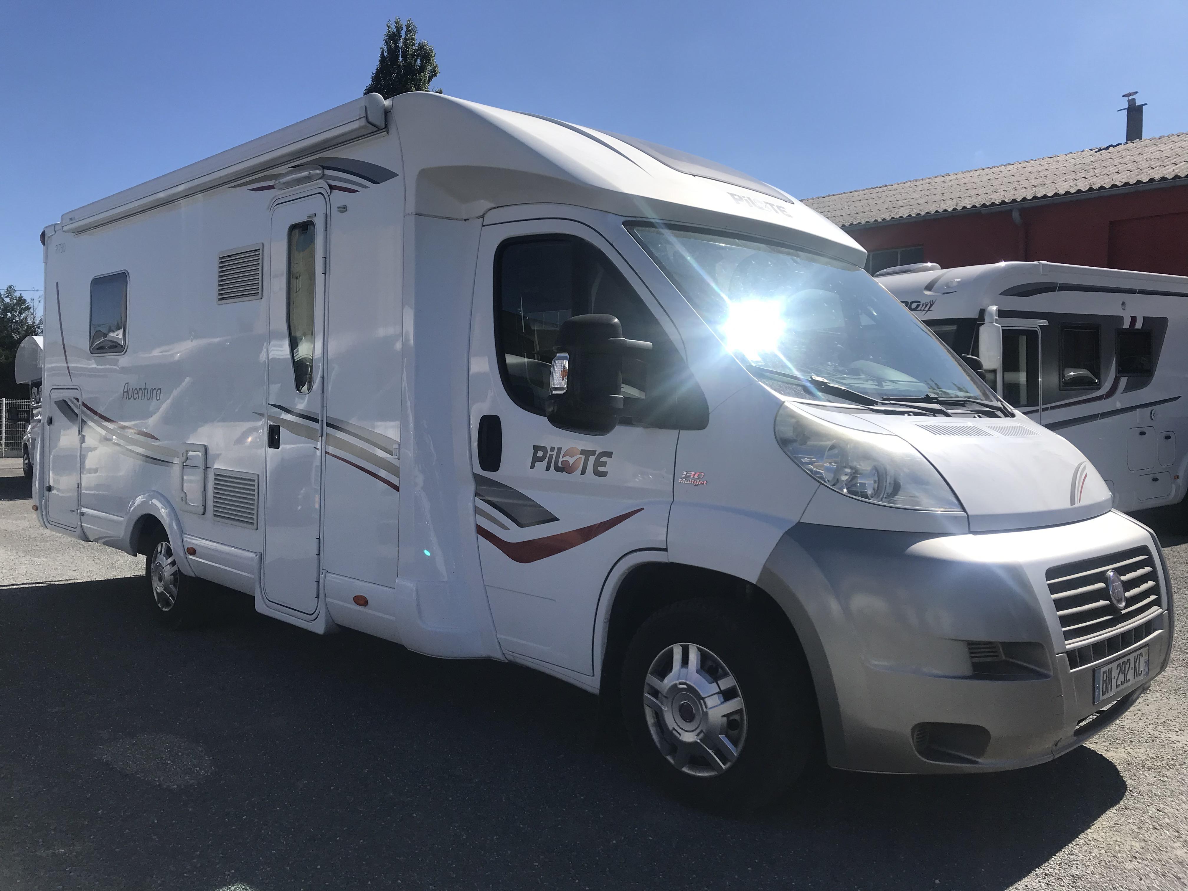 pilote-aventura-p-730-aveyron-camping-car